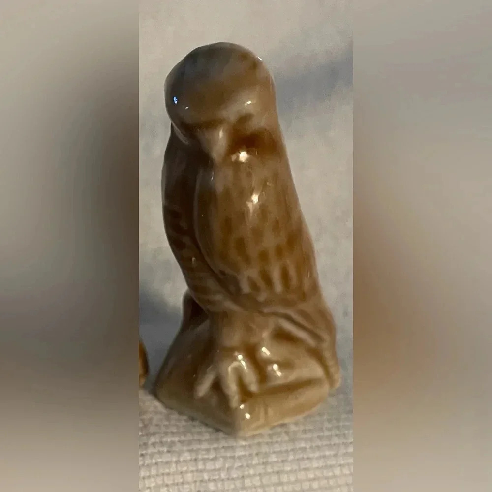 Vintage Wade England Peregrine Falcon Figurines
Lot of 5